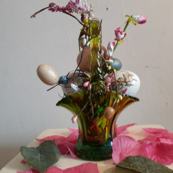 Green Glass Basket With Floral Eggs - Picture 7 of 11